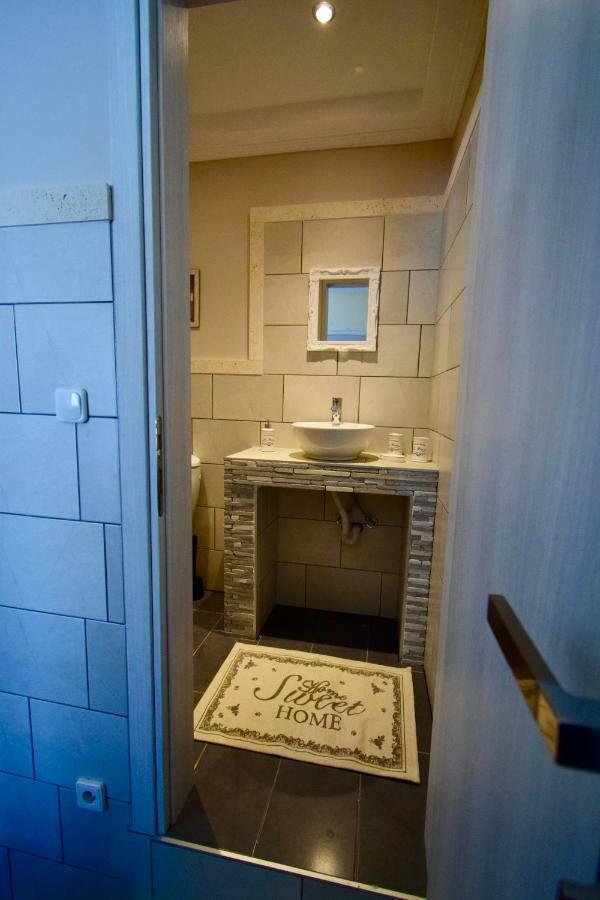 Comfort Room Thessaloniki Exterior photo